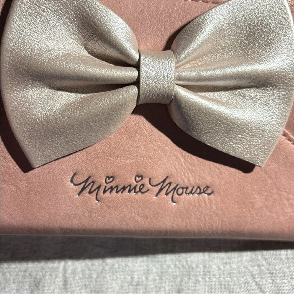 Disney Minnie Mouse Ears Bow Zip‎ Around Wallet